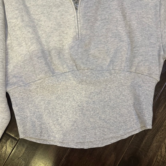 Victoria Secret Sweaters Size L - Picture 4 of 7